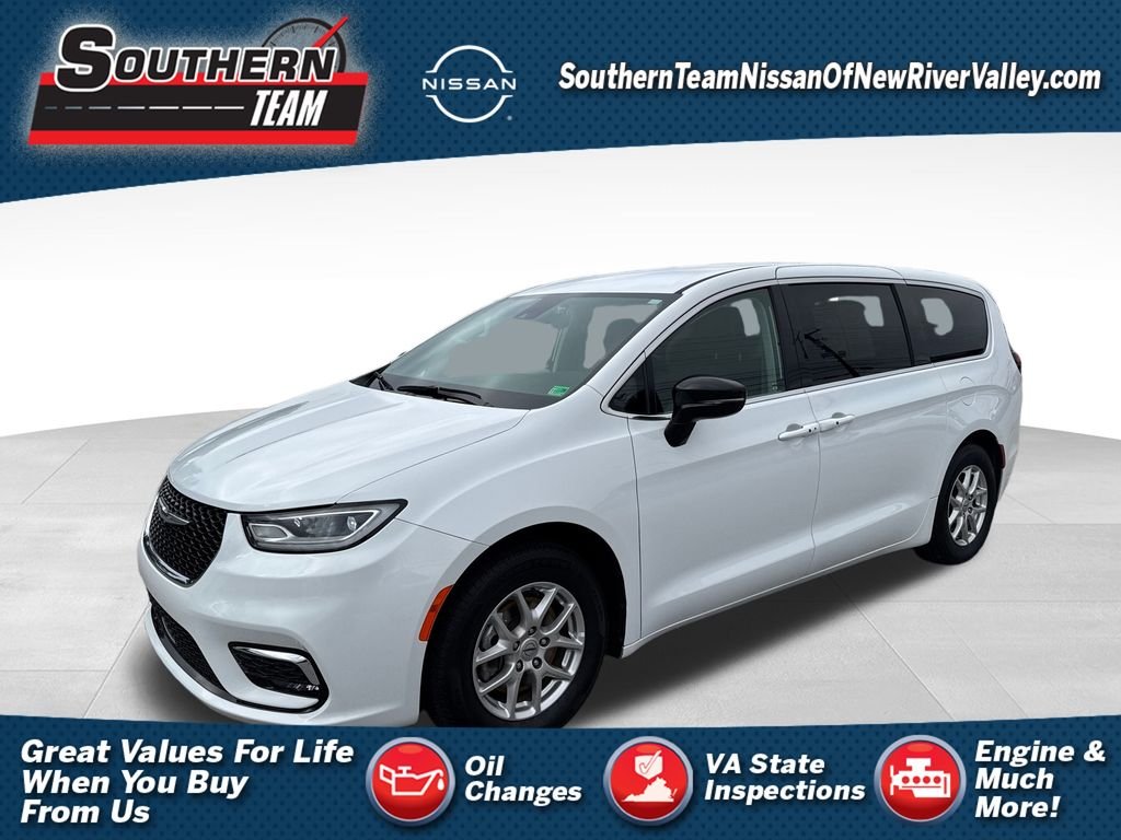 Used 2024 Bright White Clearcoat Chrysler Touring L image 1