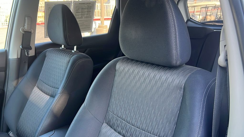 Used 2017 Silver Nissan S image 13
