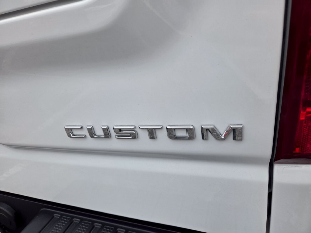 2024 Chevrolet Silverado 1500 Custom - Photo 13