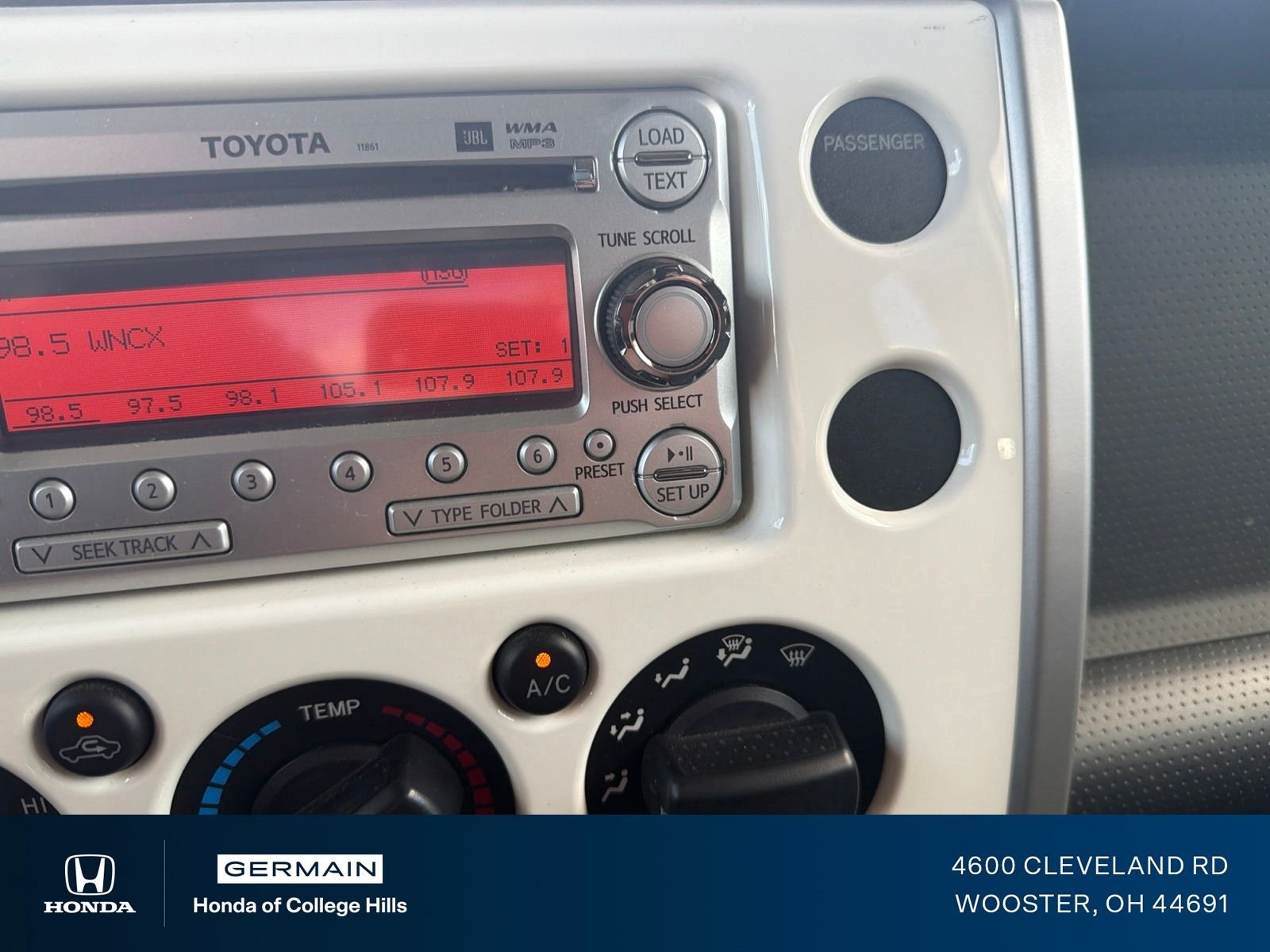Used 2014 Iceberg Toyota Base image 21
