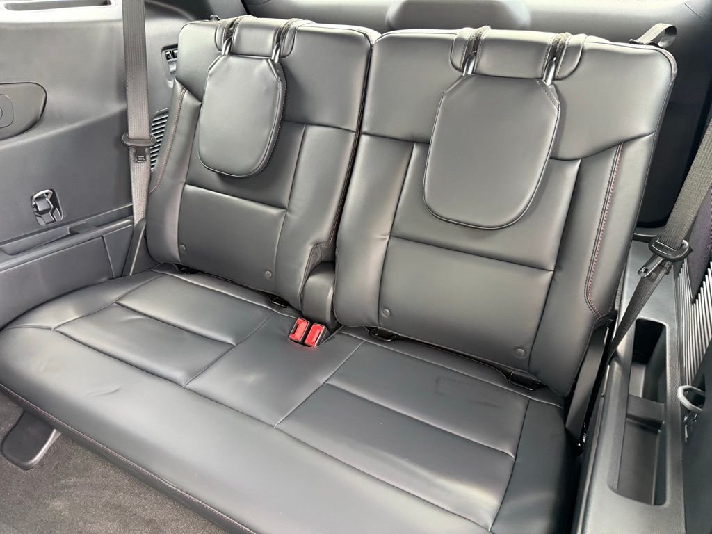 2026 Ford Explorer ST - Photo 8