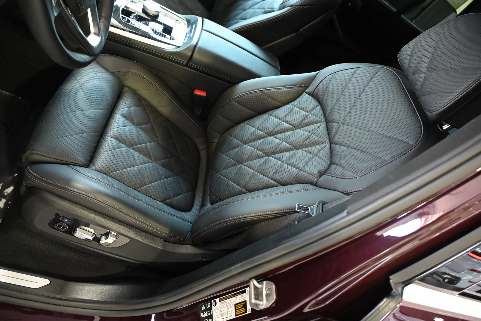Certified Used 2025 Ametrin Metallic BMW xDrive40i image 12