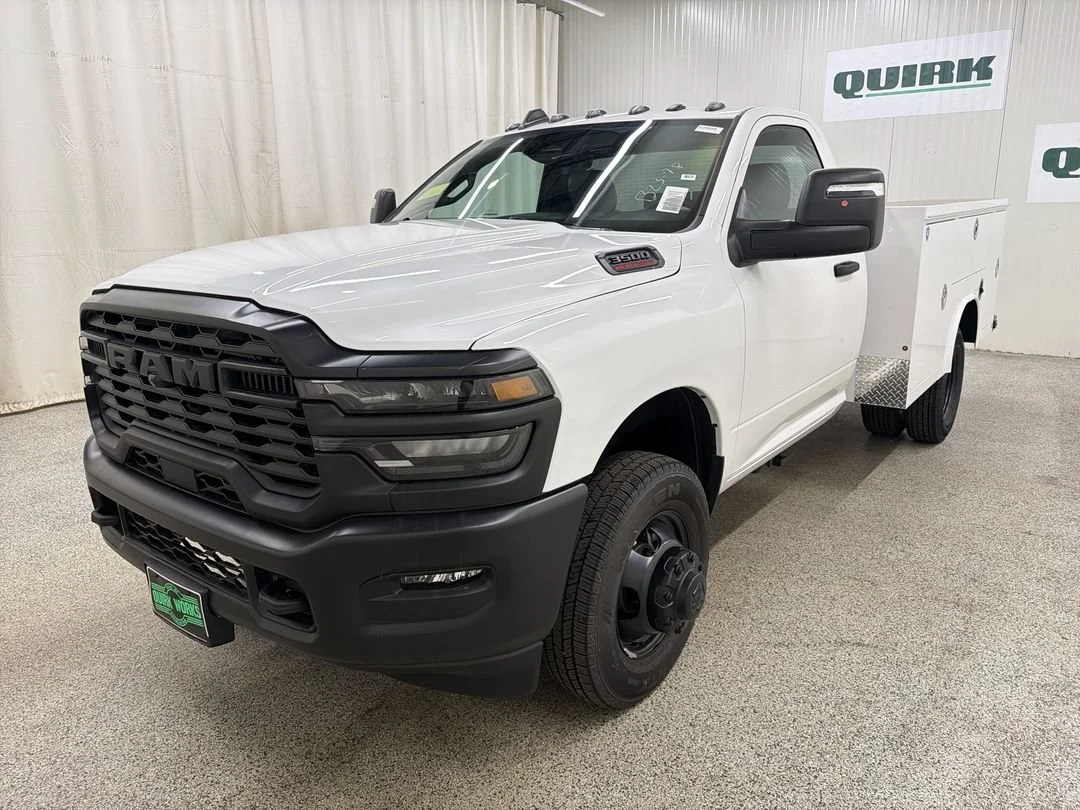 New 2026 Bright White Clear-Coat Exterior Paint RAM Tradesman image 4