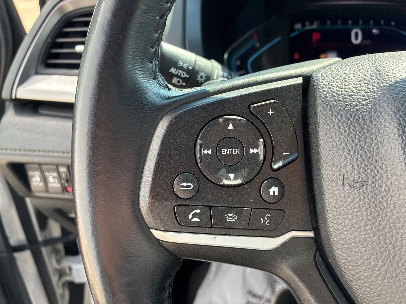 2024 Honda Odyssey EX-L - Photo 23