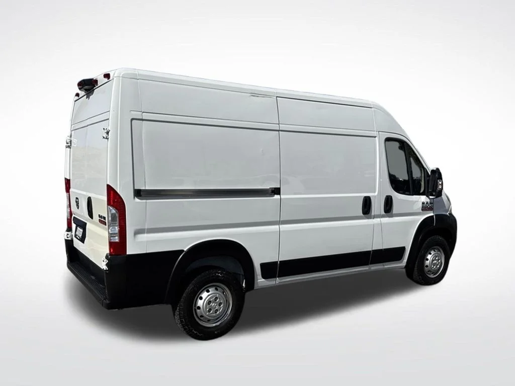 Used 2022 White Ram High Roof image 2