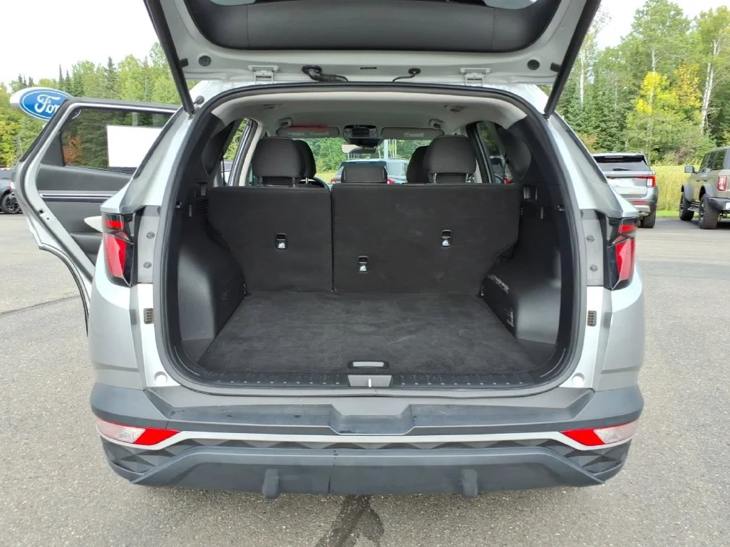 Used 2024 Shimmering Silver Hyundai SEL image 12