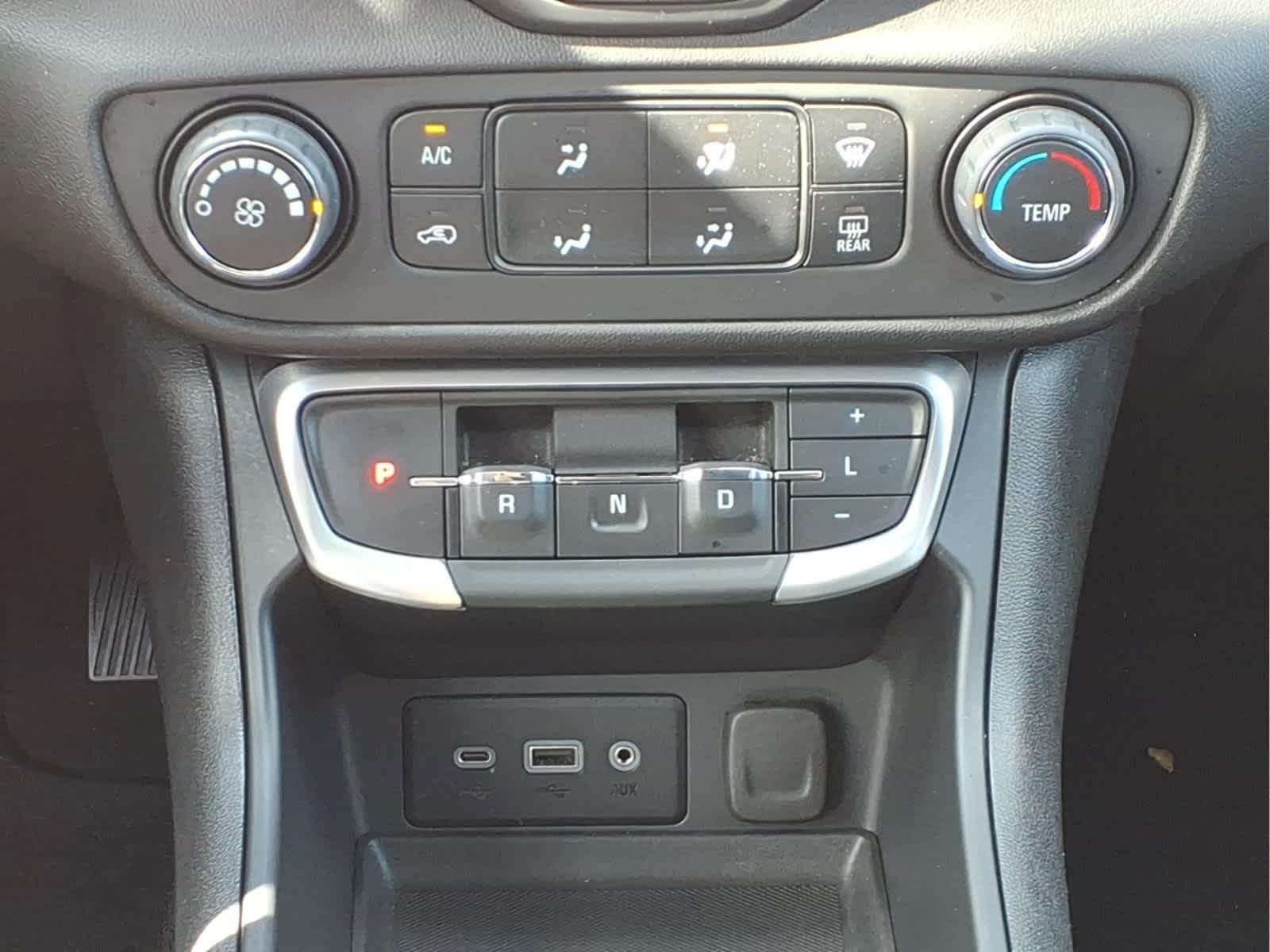 Used 2024 Sterling Metallic GMC SLE image 25