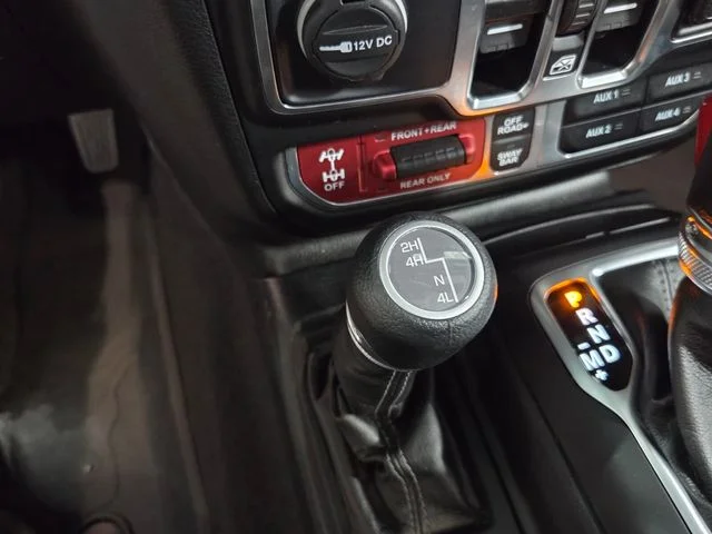 Used 2025 White Jeep Rubicon image 22