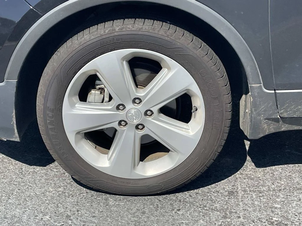 Used 2015 Black Buick Base image 11