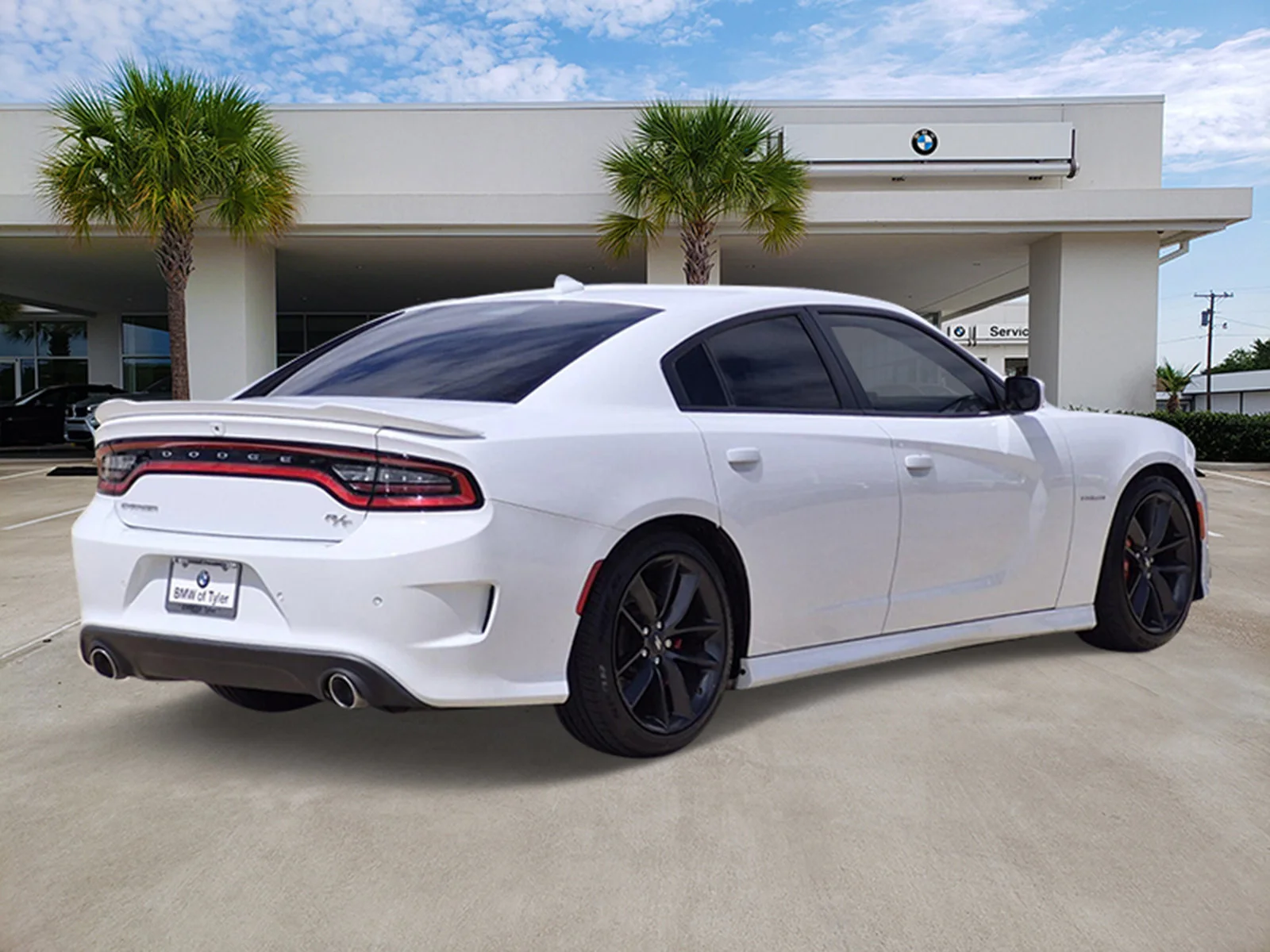 Used 2022 White Knuckle Clearcoat Dodge R/T image 4