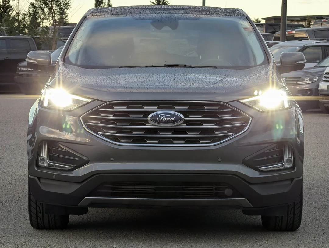 Used 2022 Grey Ford Titanium - AWD - Leather Seats - Parking Sensors - Blind Spot Monitor & More! image 3