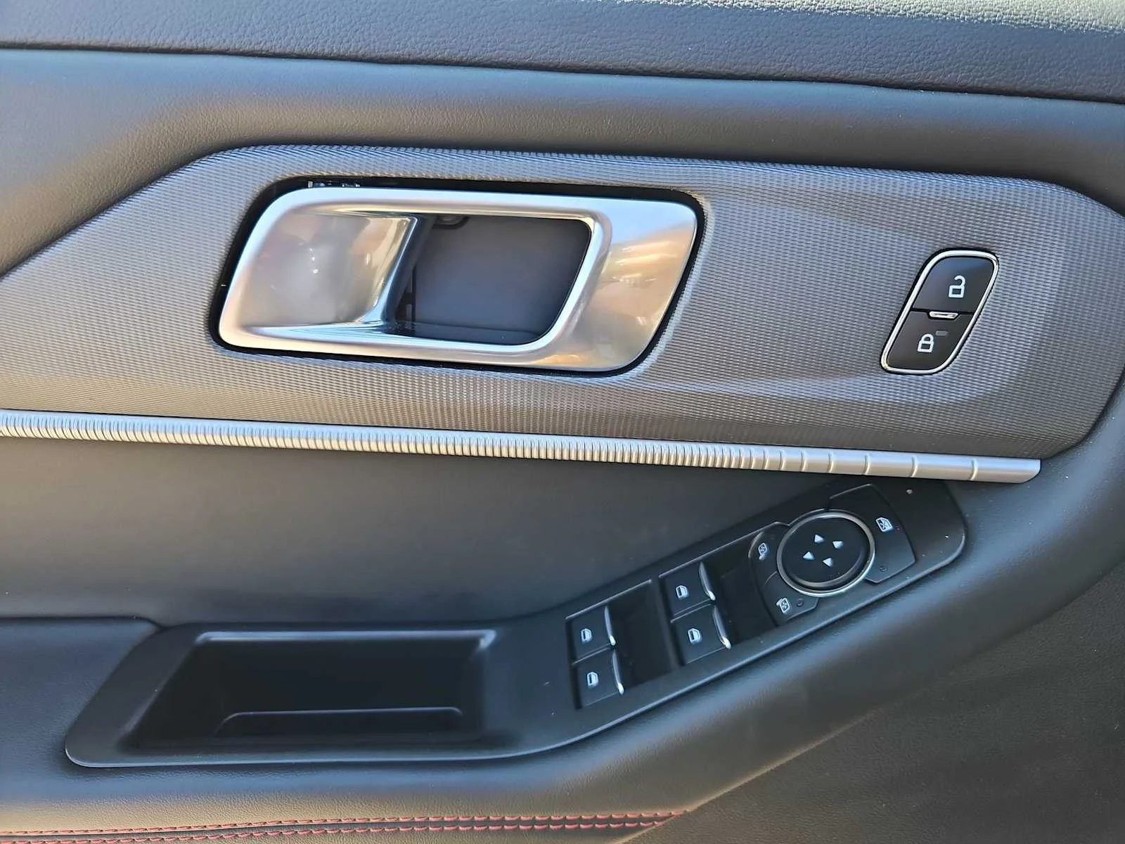 Used 2025 Carbonized Gray Ford ST-Line image 11