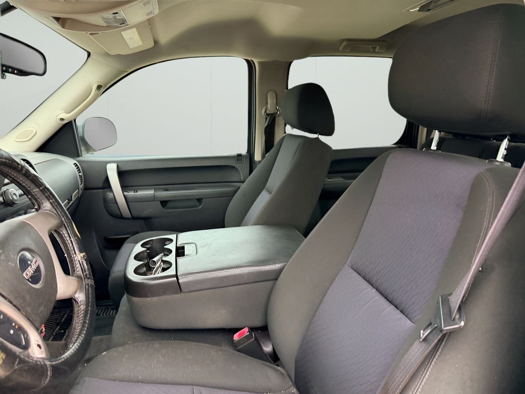 Used 2010 Onyx Black GMC SLE image 11
