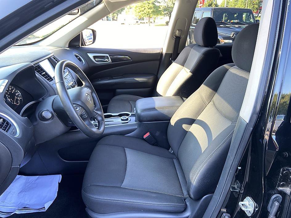 Used 2020 Magnetic Black Pearl Nissan SV image 10