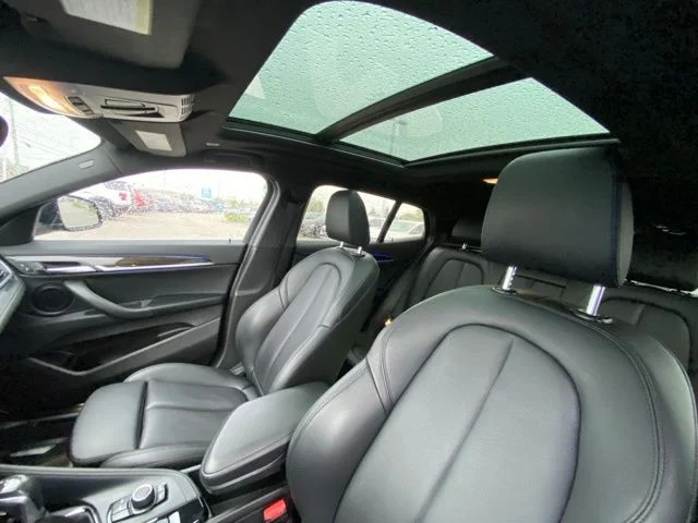 Used 2018 Jet Black BMW xDrive28i image 11