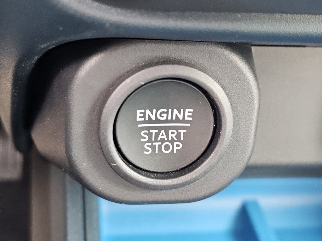 New 2026 Oxford White Ford XLT image 16