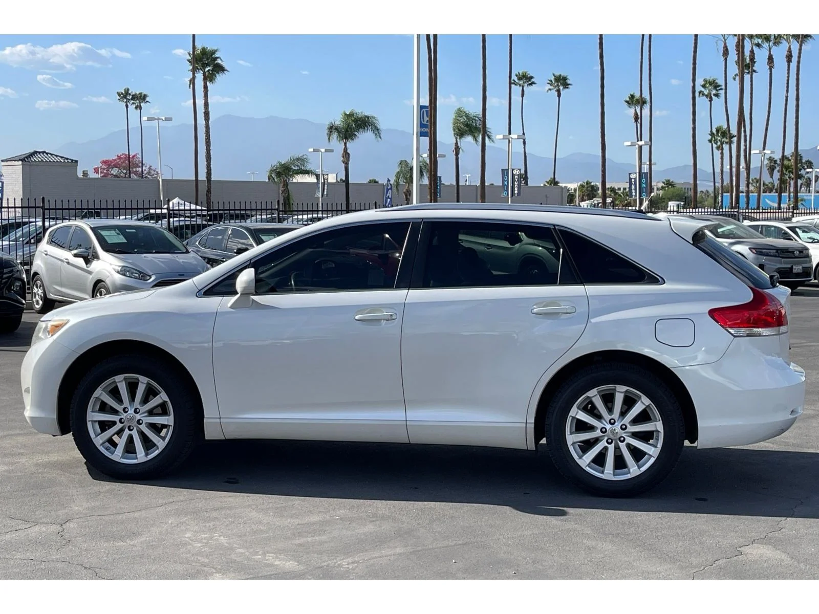 Used 2011 Blizzard Pearl Toyota Base image 3