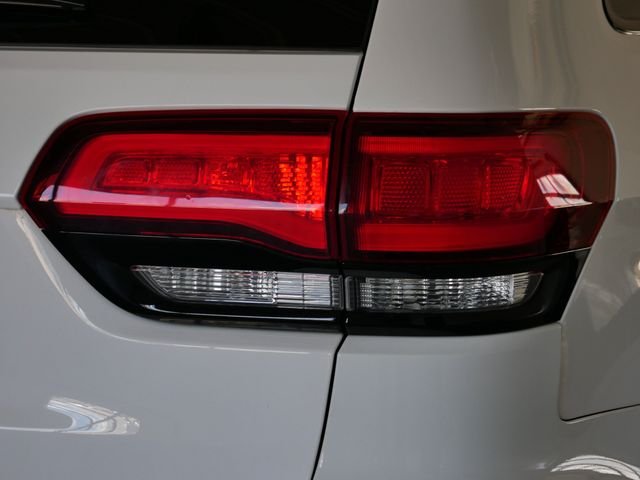 Certified Used 2021 Bright White Clearcoat Jeep Laredo X image 7