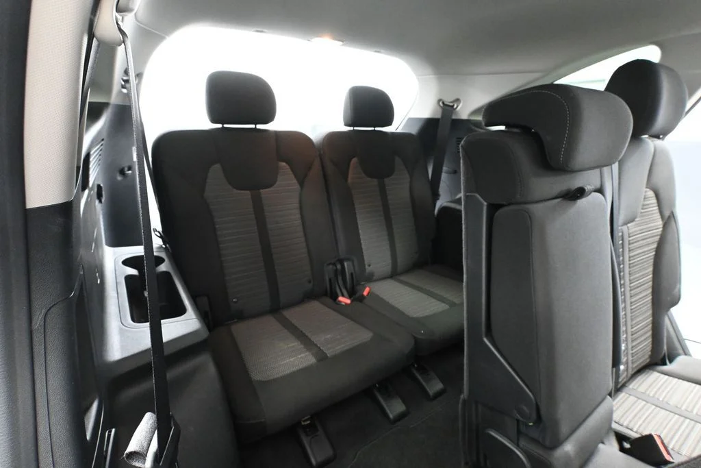 2023 Kia Sorento LX - Photo 42