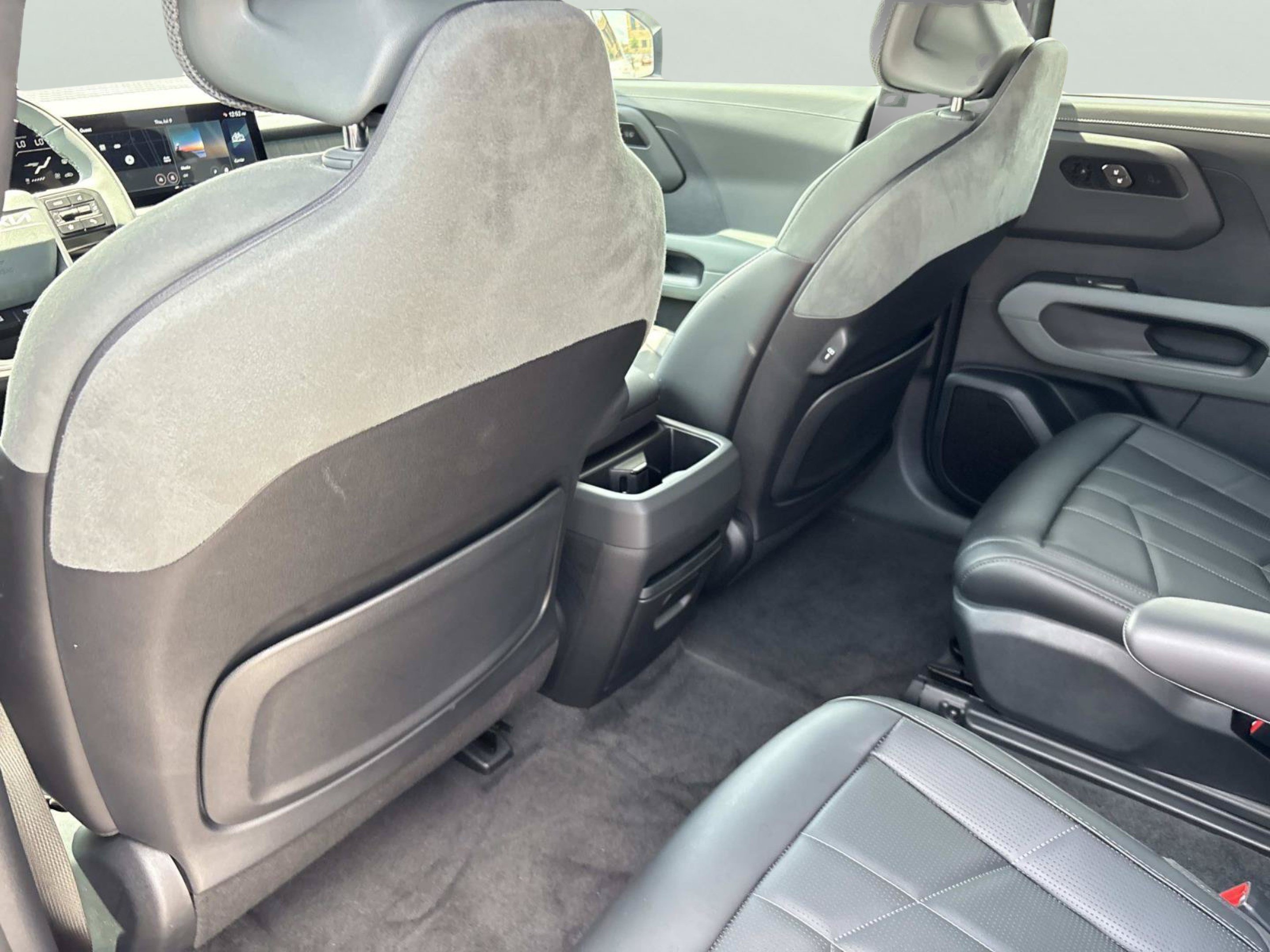 New 2027 Glacial White Pearl Kia X-Line SX-Prestige image 14