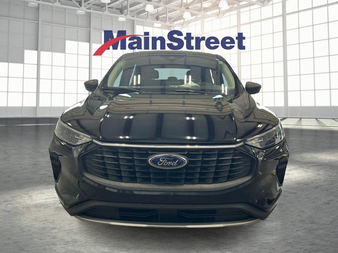 Used 2023 Black Ford Active image 8