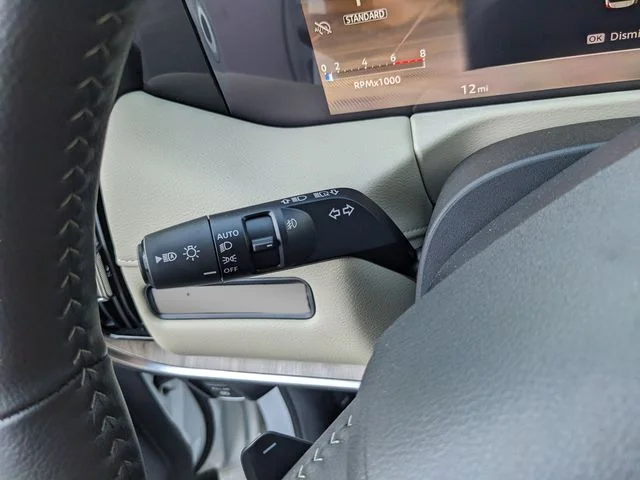 New 2026 White Nissan Platinum image 27