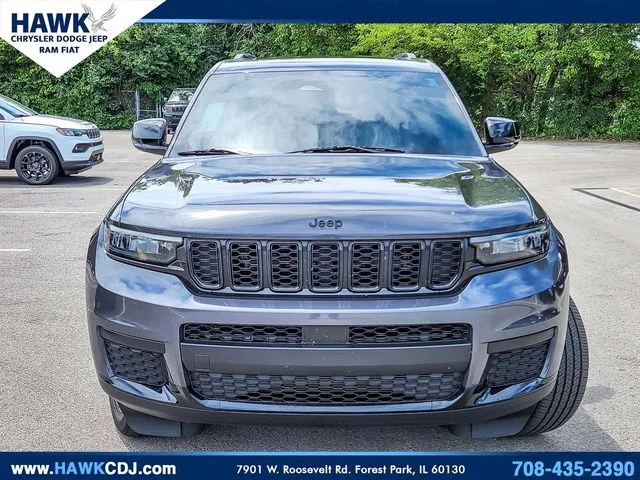 Certified Used 2024 Gray Jeep Altitude X image 4