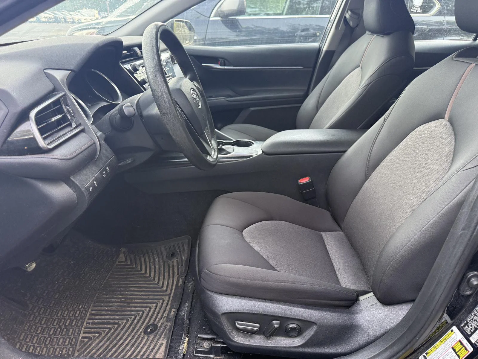 Used 2020 Bk Toyota LE image 7