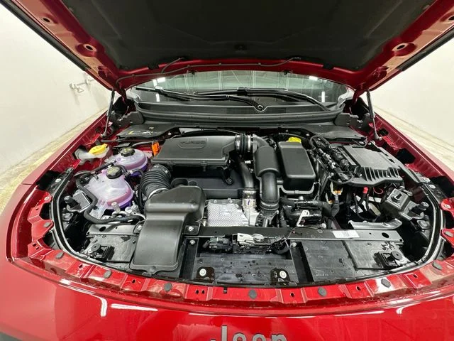New 2026 Red Hot Pearl-Coat Exterior Paint Jeep Laredo image 18