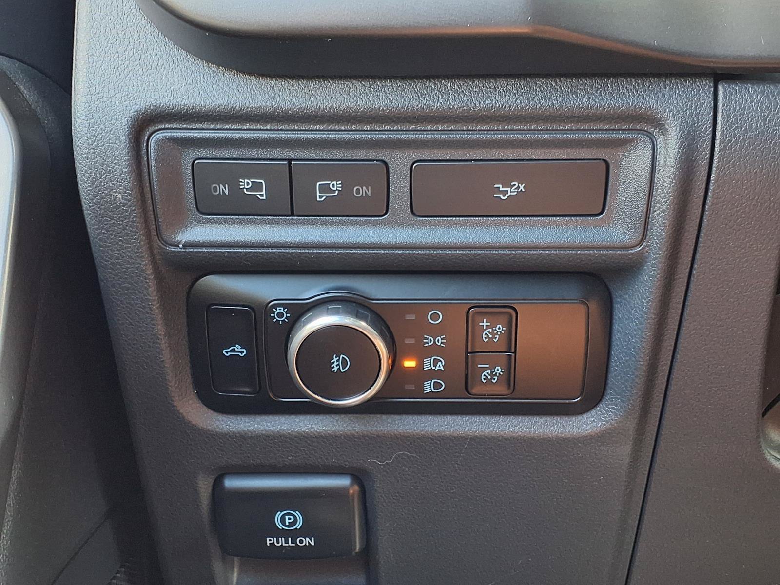 Used 2024 Blsck Ford XLT image 24