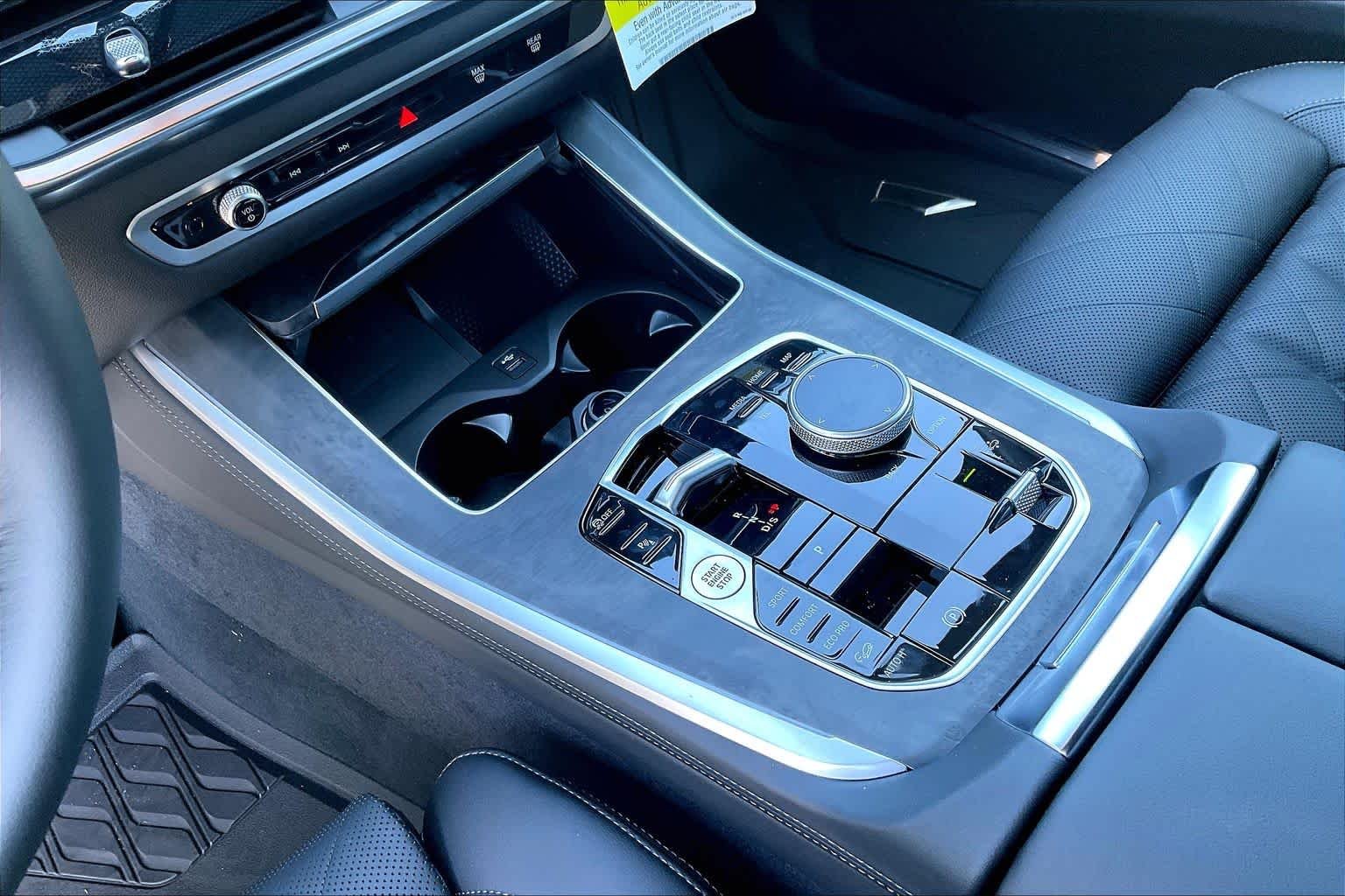 New 2026 Dravit Grey Metallic BMW xDrive40i image 8