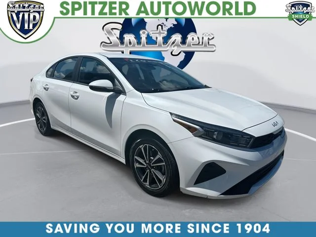 2024 Kia Forte LXS AT's photo