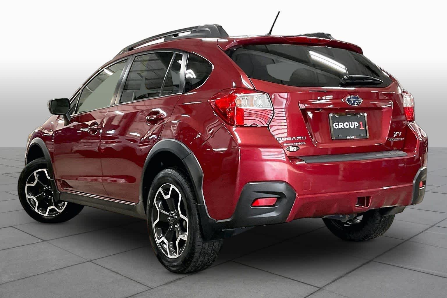 Used 2015 Venetian Red Pearl Subaru Premium image 12