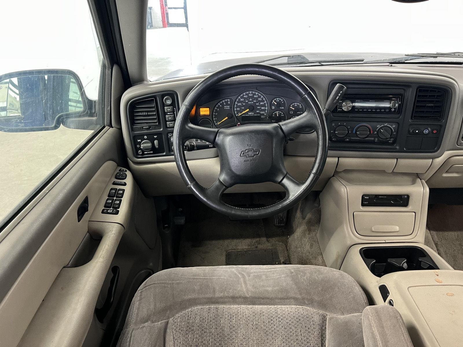 2001 Chevrolet Suburban Base - Photo 26