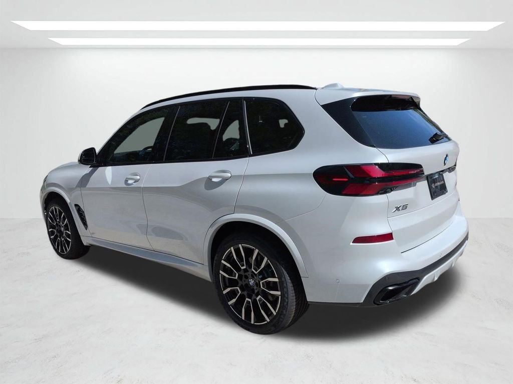 New 2026 Mineral White Metallic BMW xDrive40i image 6