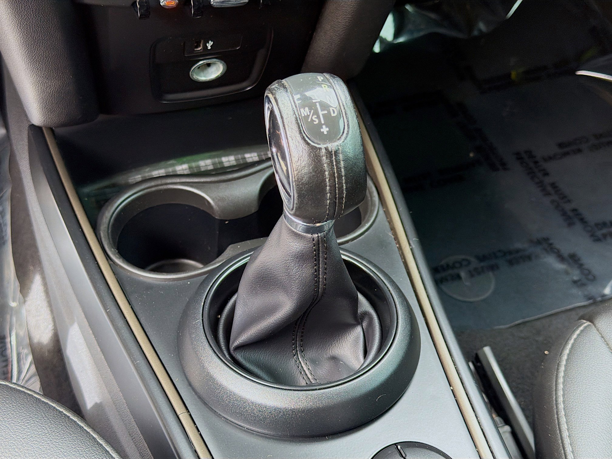 Used 2019 Light White MINI Cooper image 13