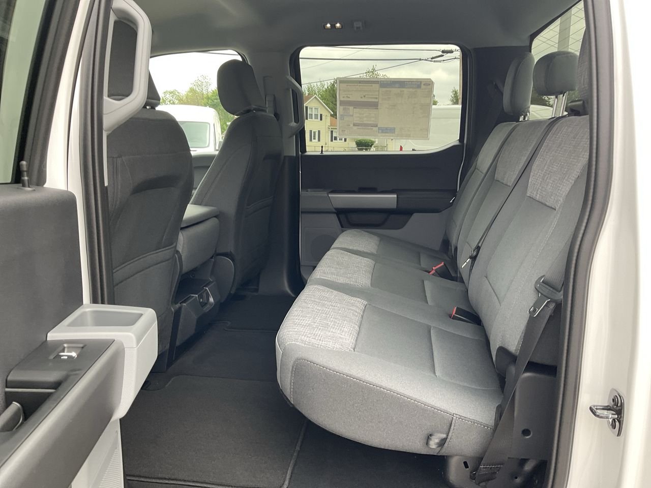 New 2026 Oxford White Ford F-250® XLT image 21
