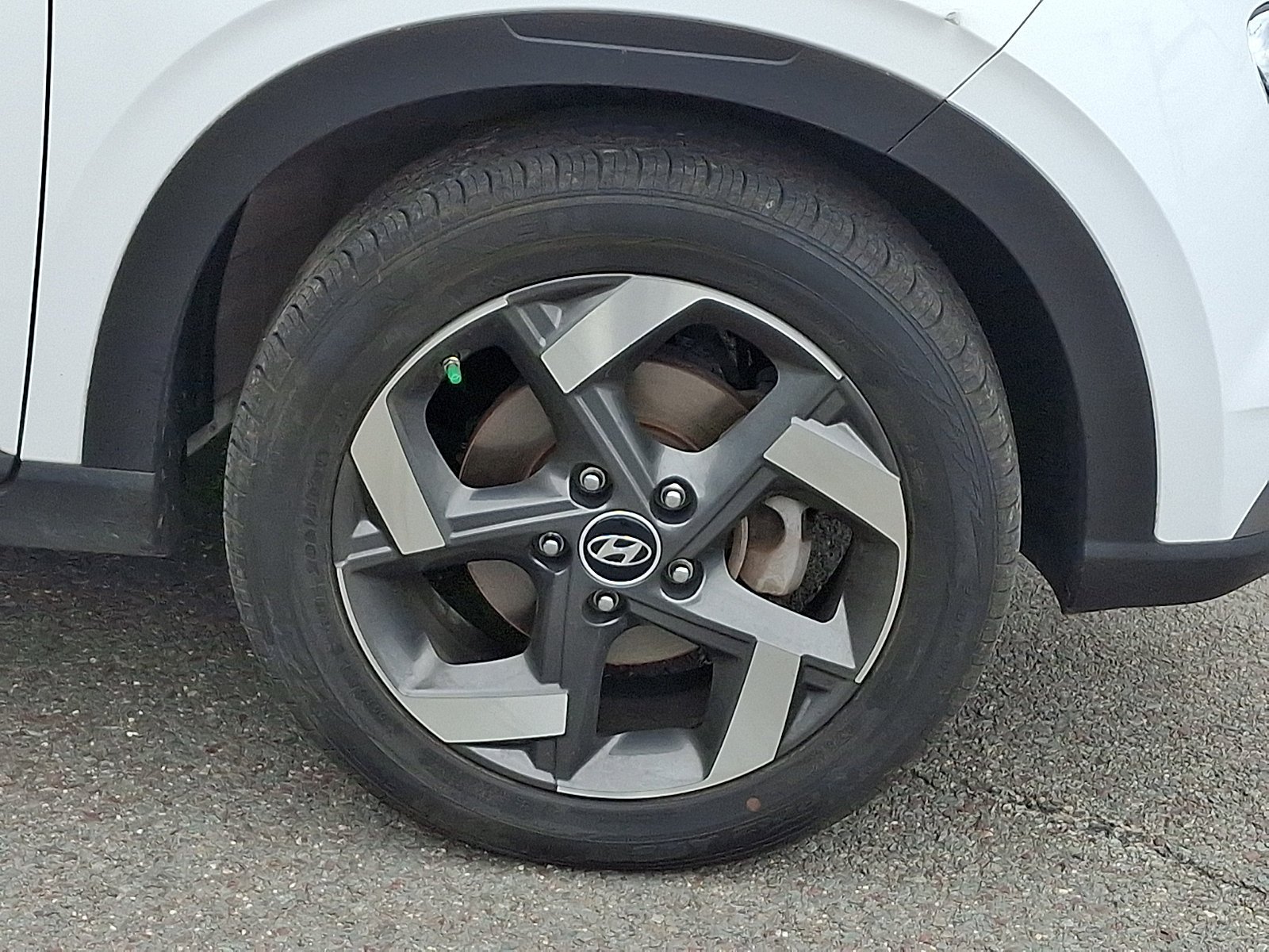 2024 Hyundai Venue SEL - Photo 8