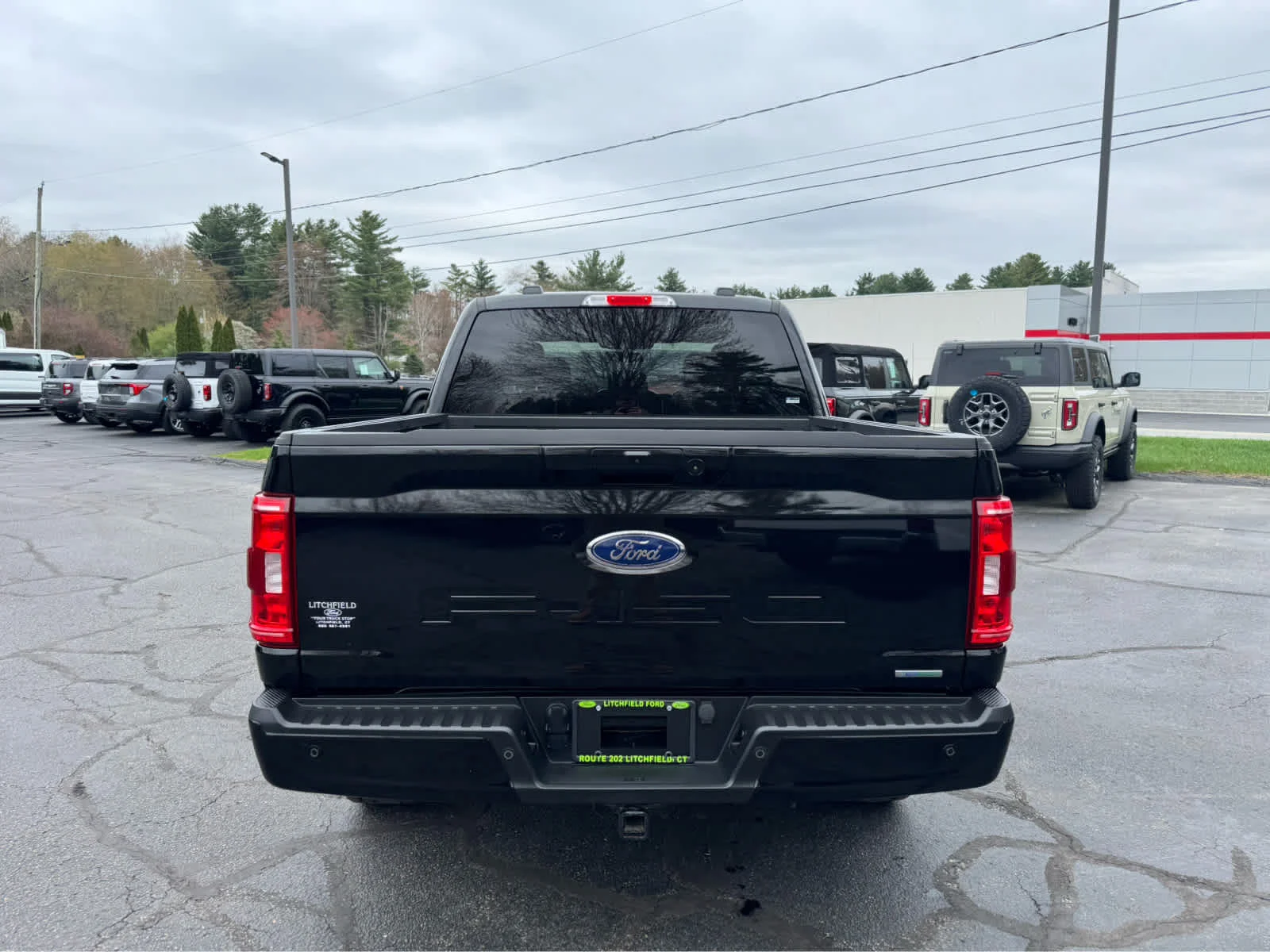 Certified Used 2023 Agate Black Ford XLT image 4
