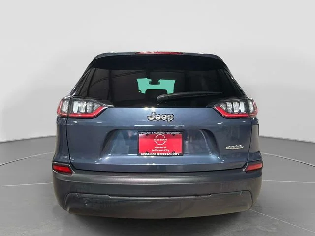Used 2021 Blue Jeep Latitude image 5