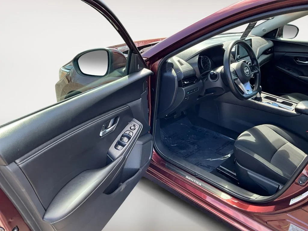 Used 2024 ROSEWOOD METALLIC Nissan SV image 15