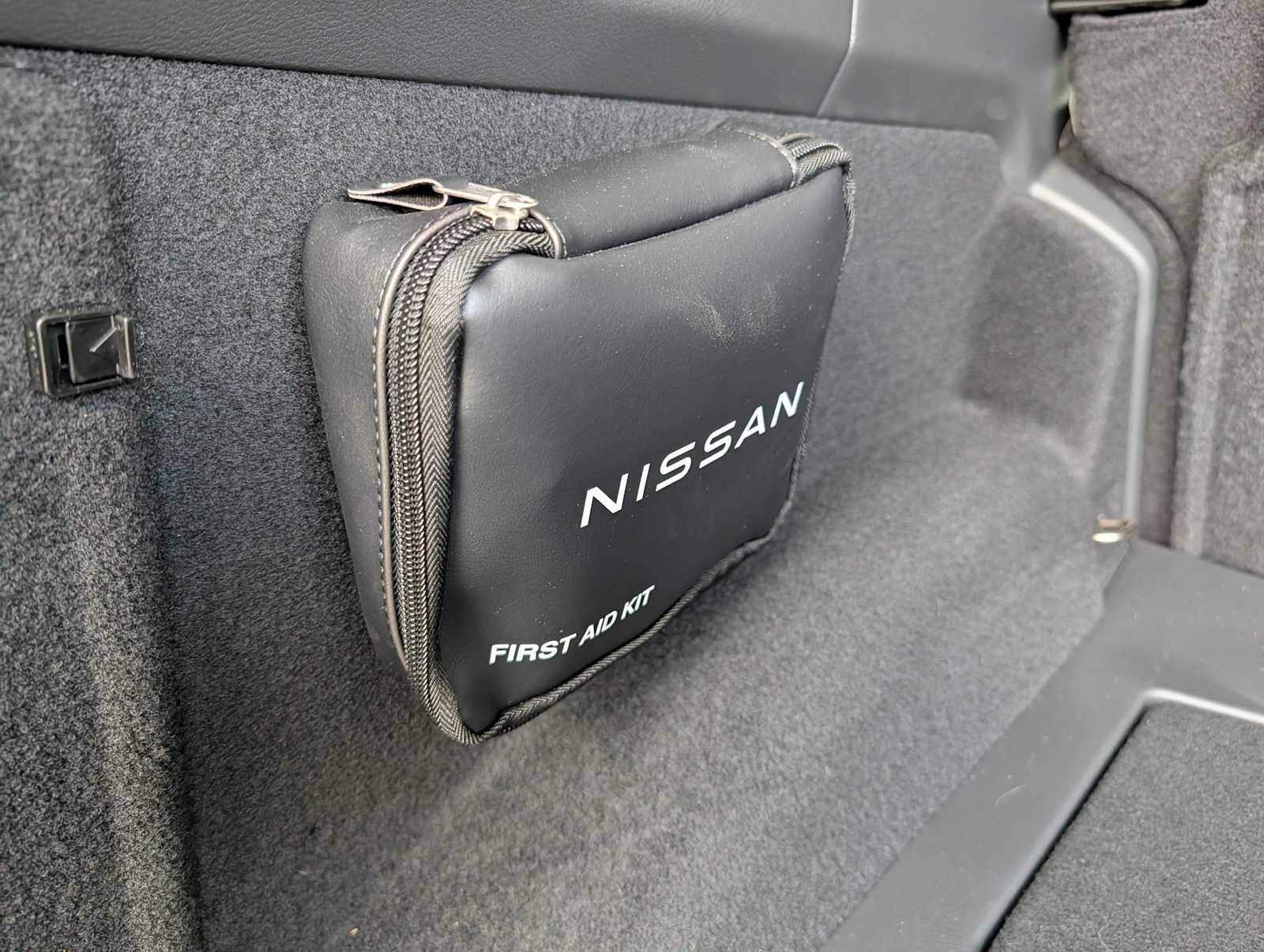 Used 2025 Everest White Pearl/Super Black Nissan SL image 20