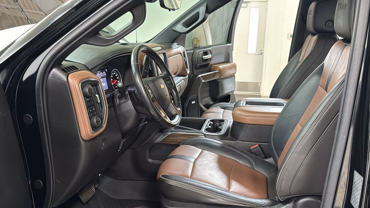 Used 2019 Black Chevrolet High Country image 12