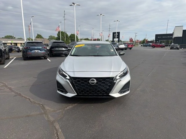 2025 Nissan Altima SV - Photo 22