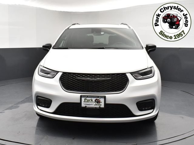 Used 2026 Chrysler Pacifica Limited with VIN 2C4RC3GG3TR154540 for sale in Burnsville, Minnesota