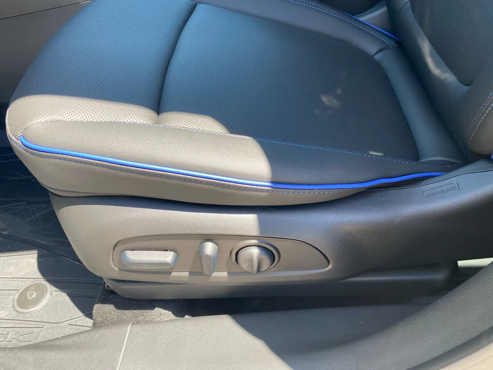 New 2026 Summit White Buick Sport Touring image 10