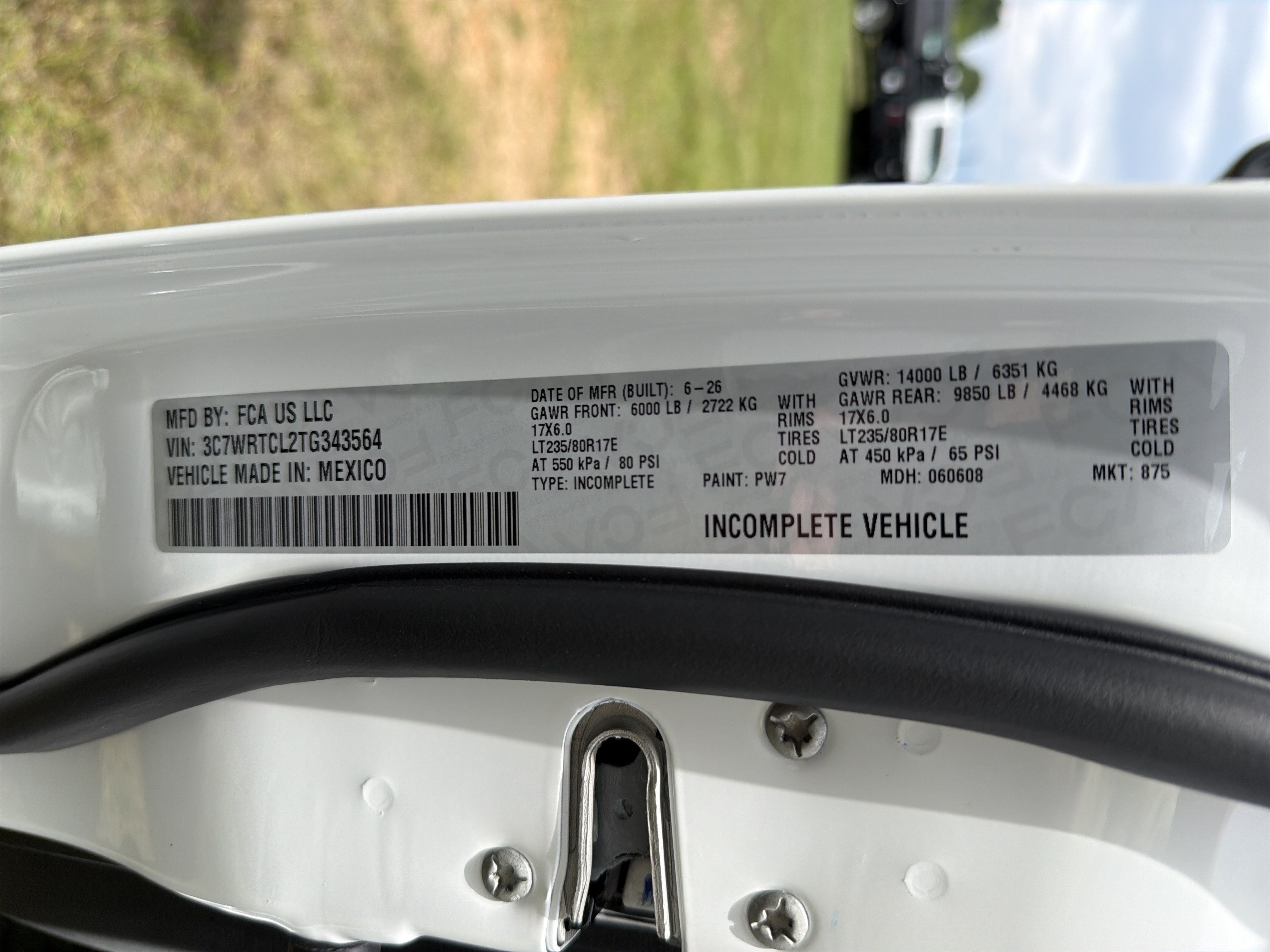 New 2026 Bright White Clearcoat RAM Tradesman image 31