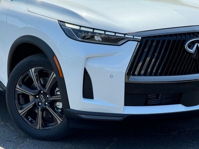 New 2027 2T RAD WHT INFINITI Autograph AWD image 5