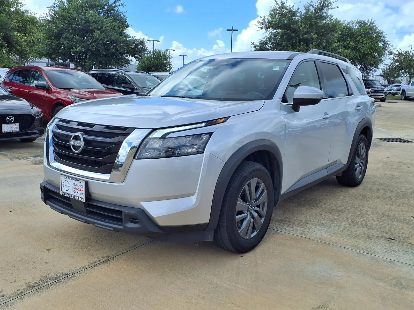 Used 2024 Silver Nissan SV image 3