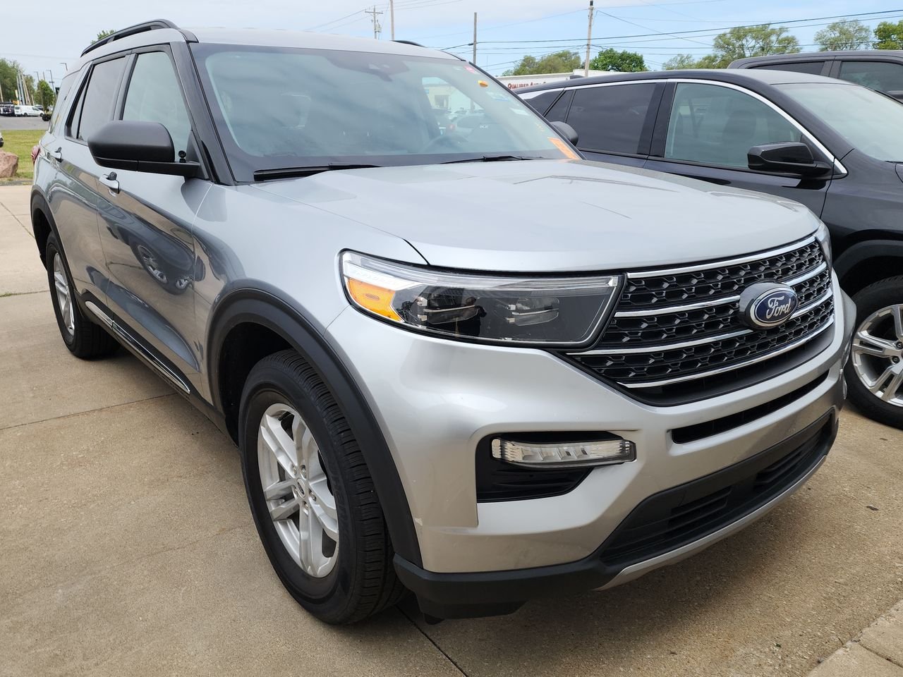 2024 Ford Explorer XLT 4WD's photo